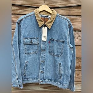 NWT Levi Trucker Jacket, Size Large